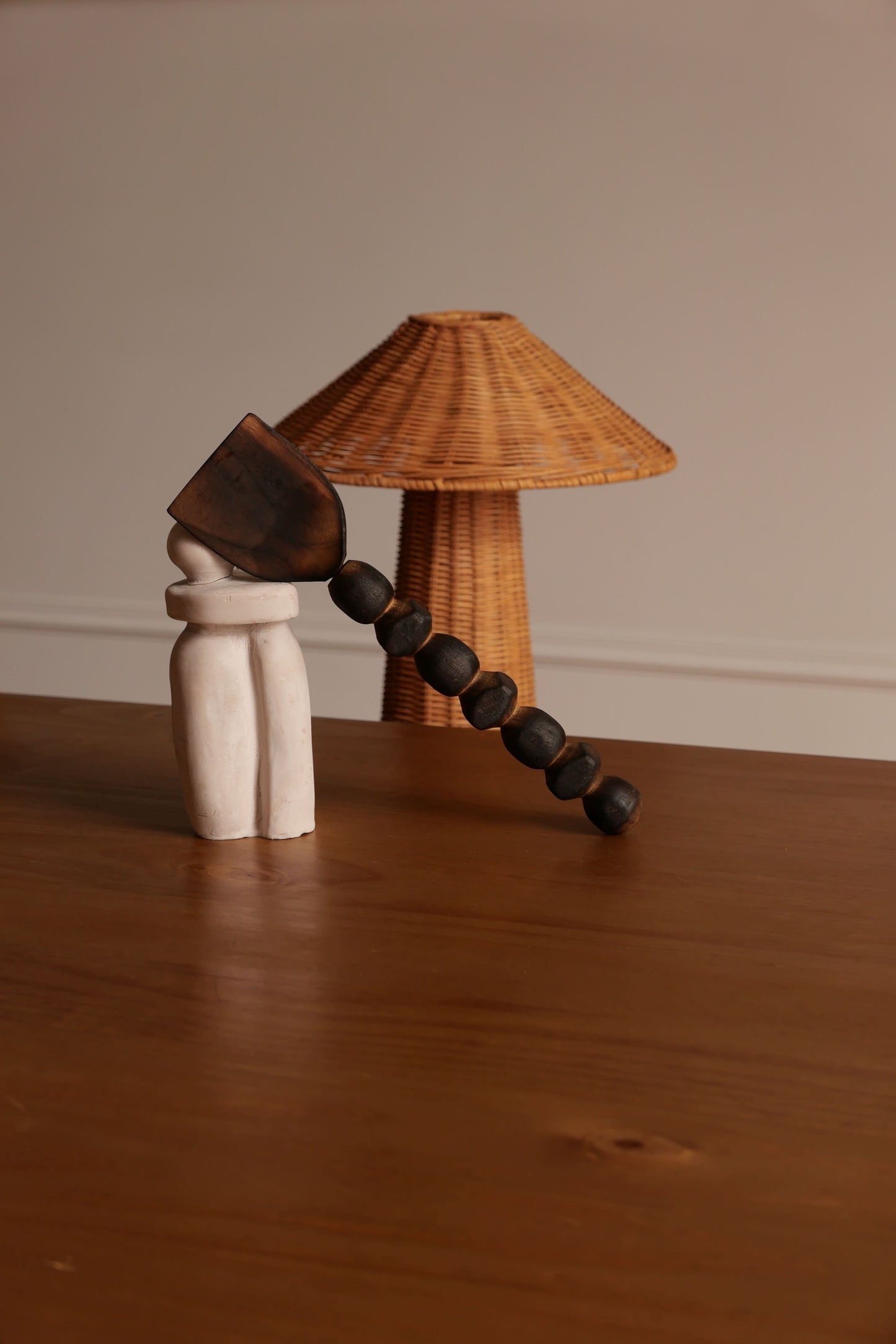 SPATULE EN BOIS BRÛLÉ