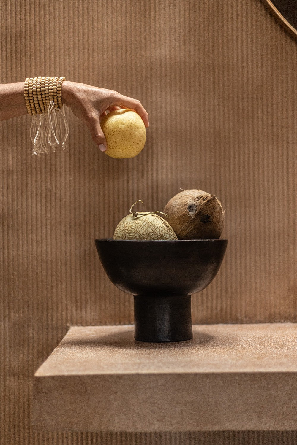 COUPE À FRUITS TERRACOTTA WOODMATA X VIBESHUNTER