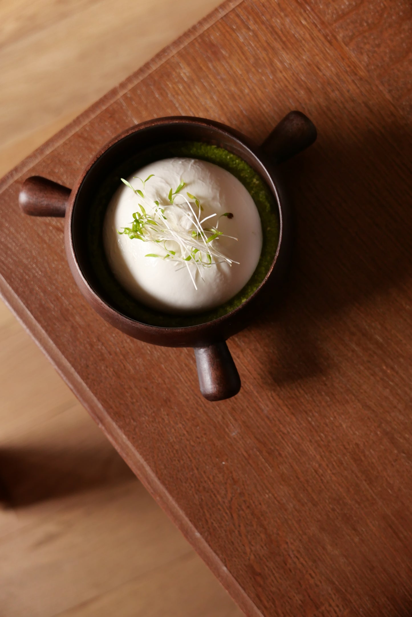 Bol TAMA en bois présentation culinaire