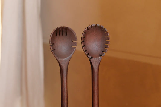 Couverts à salade SANDA en bois sculpté