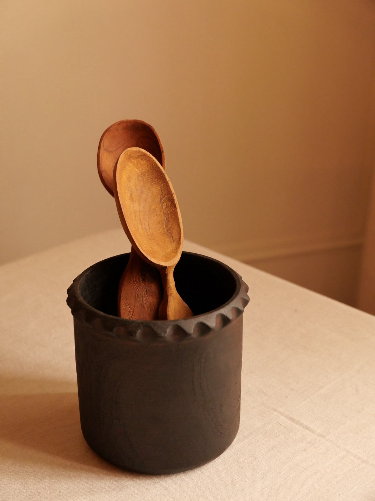 POTS À USTENSILES EN BOIS BRÛLÉ WOODMATA