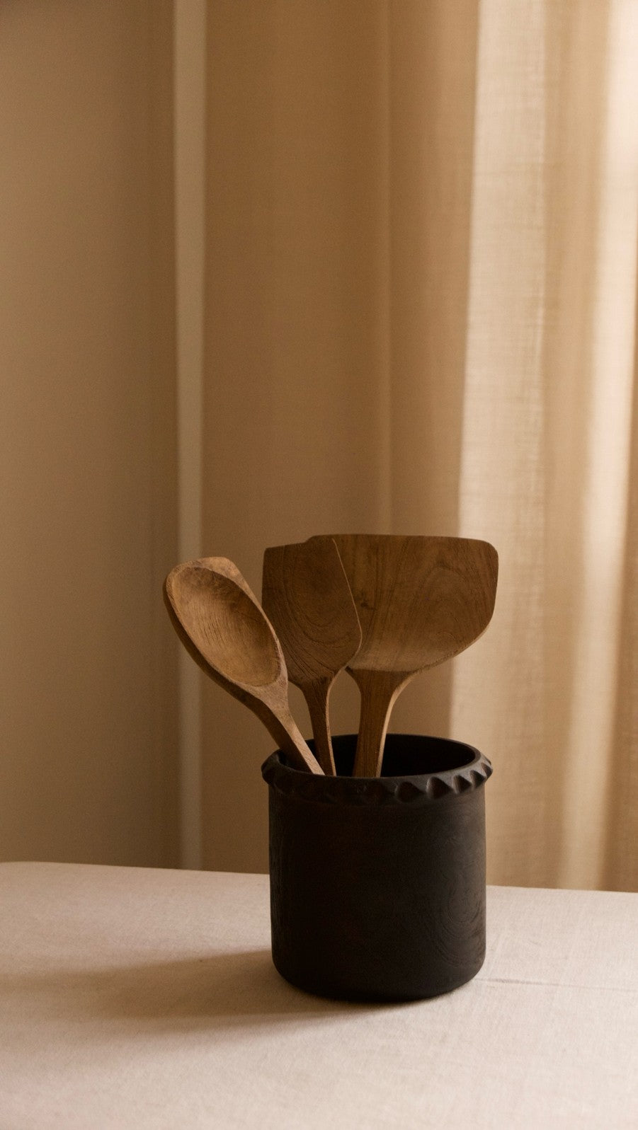 POTS À USTENSILES EN BOIS BRÛLÉ WOODMATA