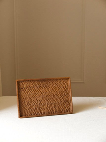 PLATEAU TEXTURÉ NID D'ABEILLE EN BOIS DE TECK