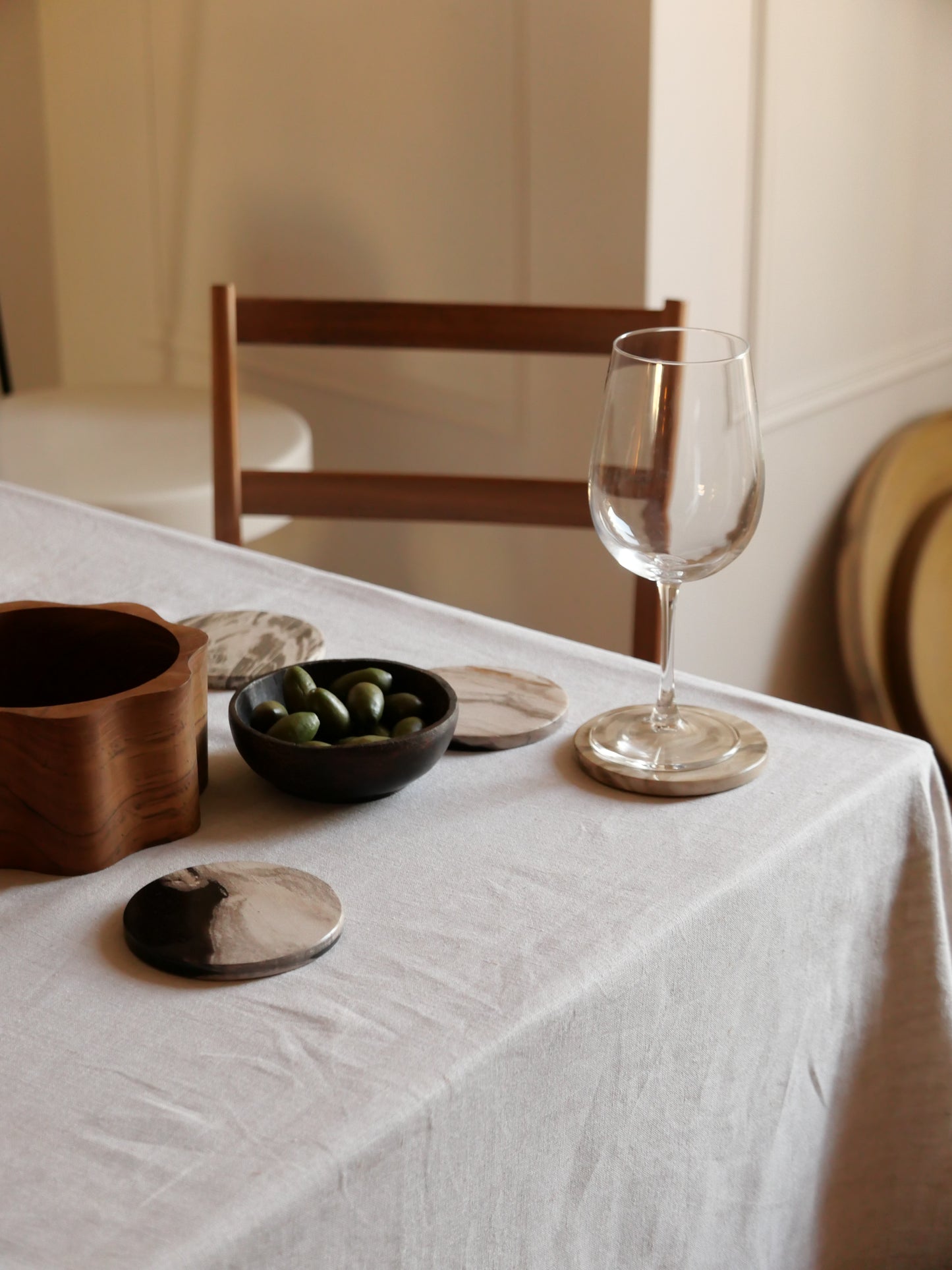 SET DE 4 SUPPORTS EN BOIS PÉTRIFIÉ