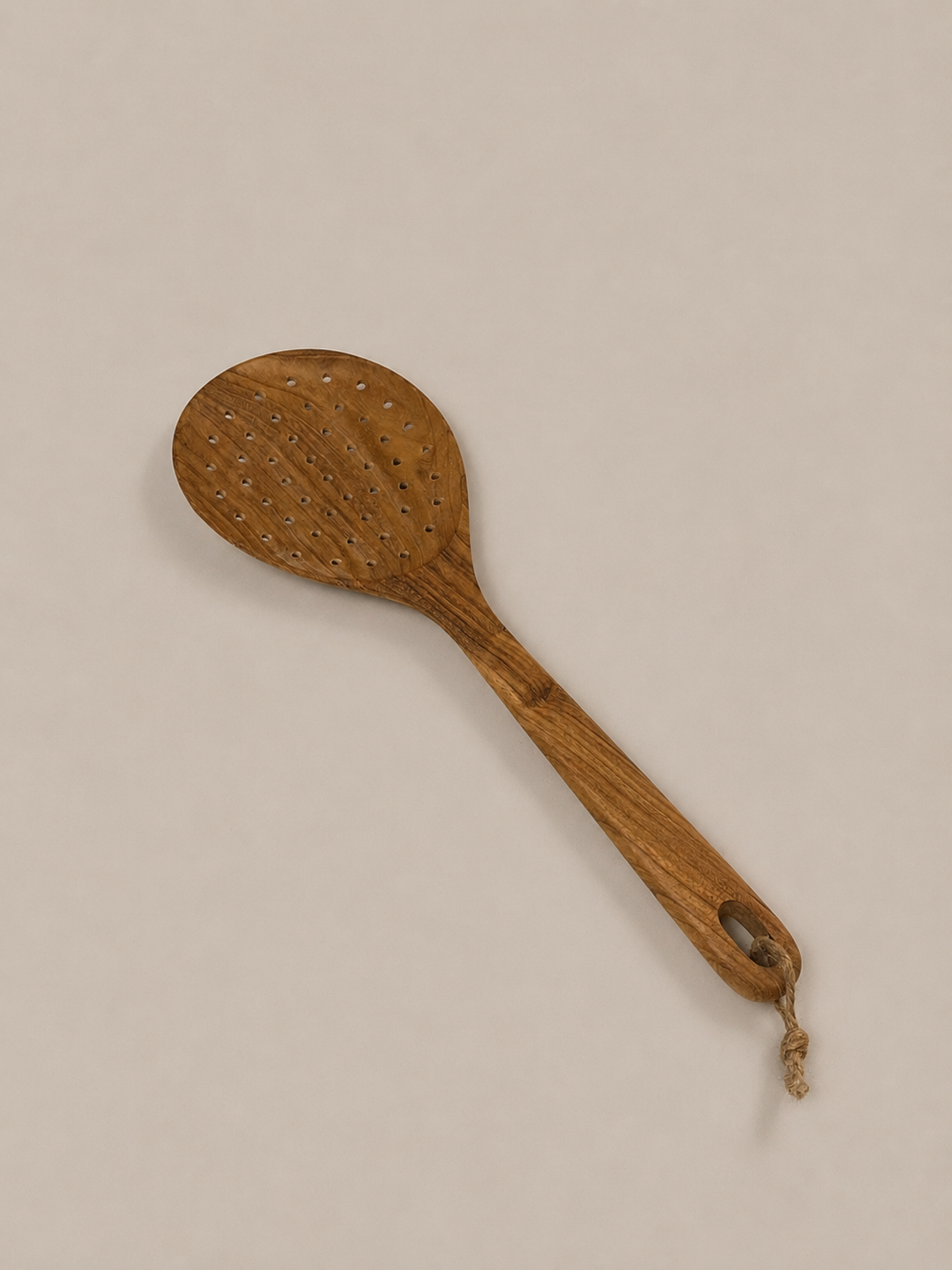 ÉCUMOIRE EN BOIS DE TECK