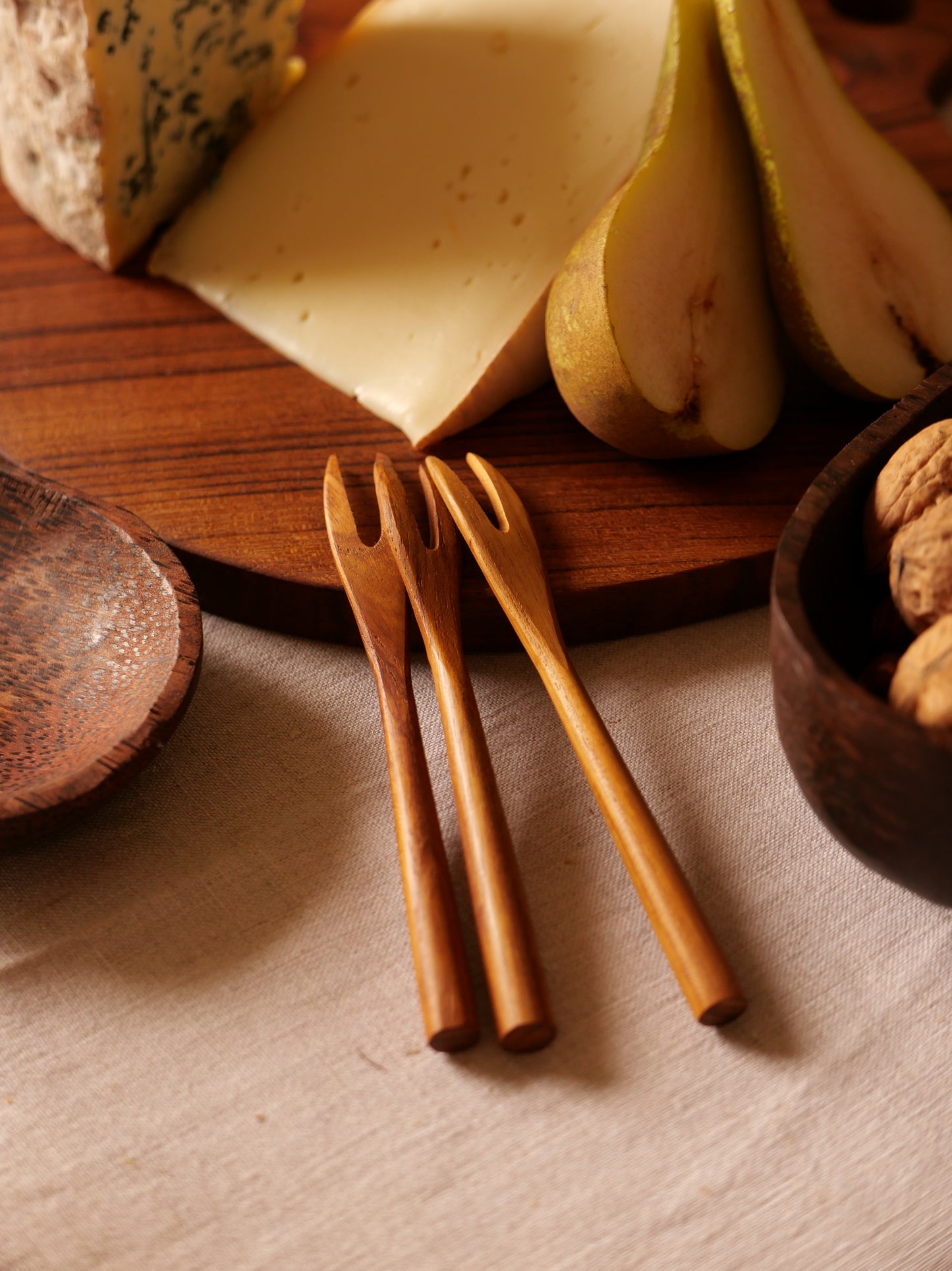 LOT DE QUATRE PICS APÉRITIF