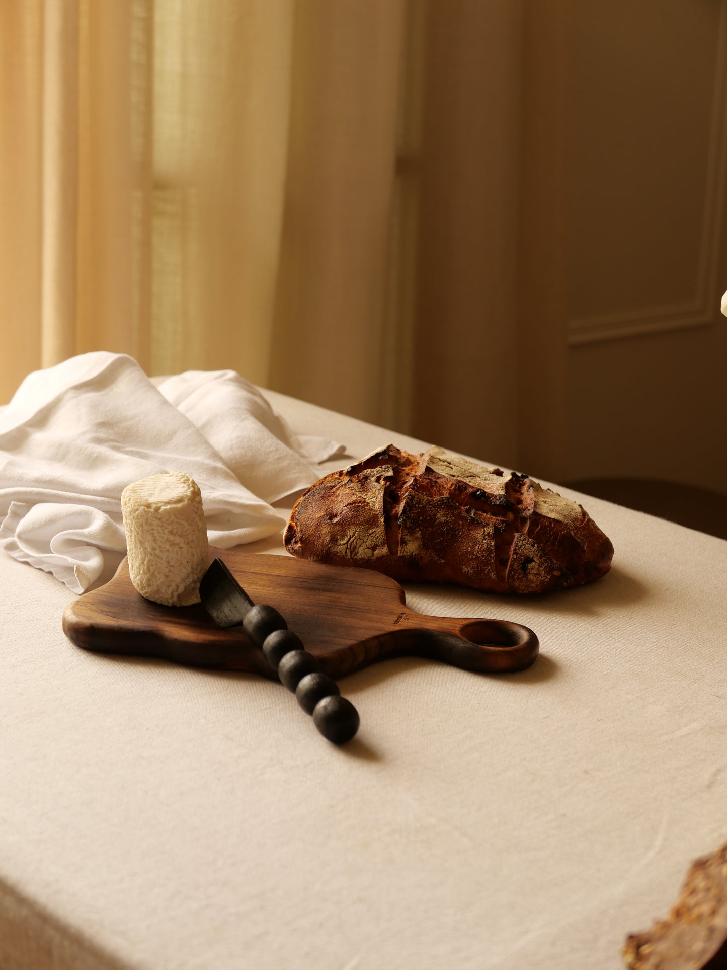 PLANCHE À DÉCOUPER EN BOIS BRÛLÉ