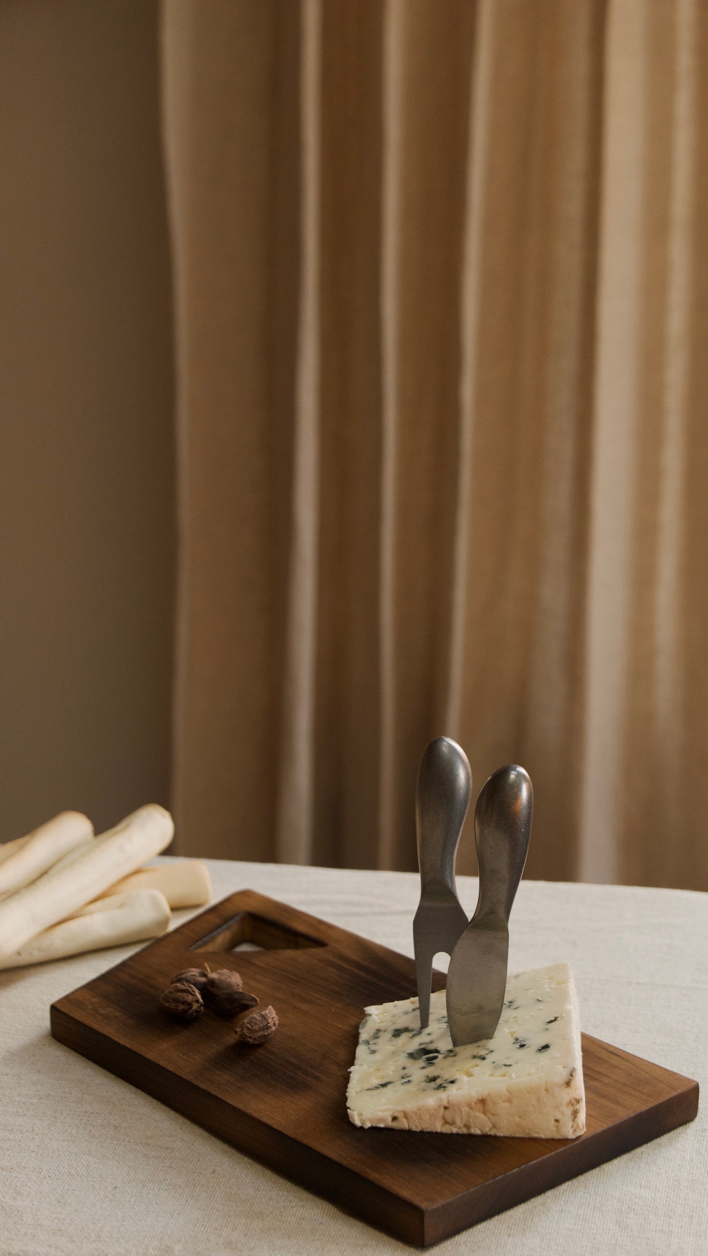 PLANCHE À DÉCOUPER SEGI