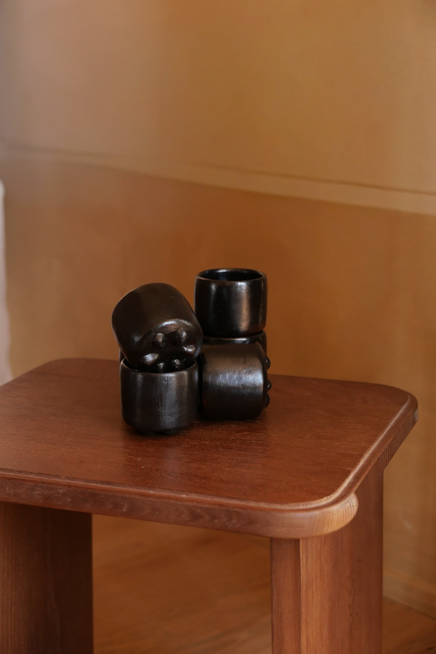 SET DE 4 TASSES EN TERRACOTTA OIA