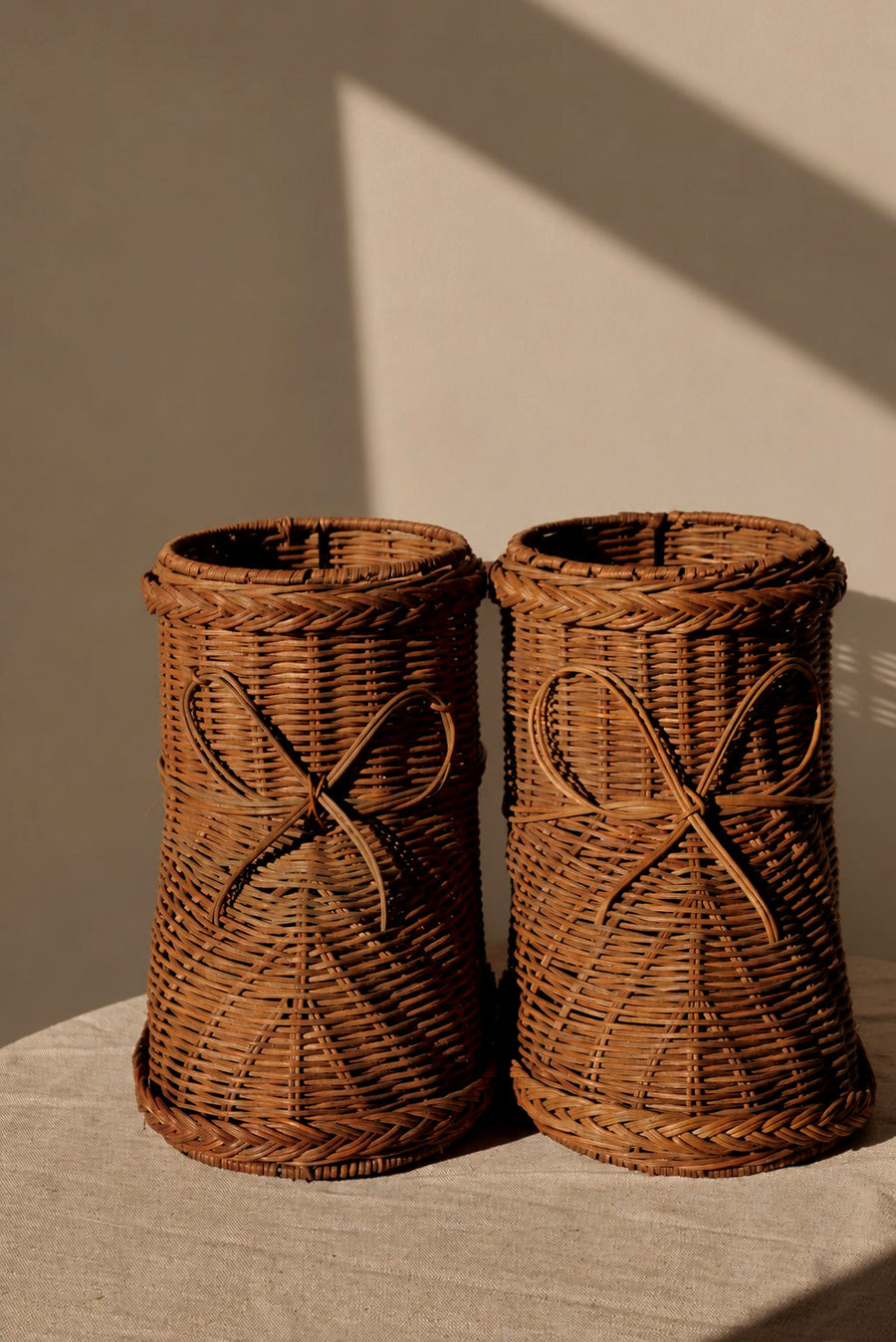 PAIRE DE BOTTES EN RATTAN - 2 TAILLES